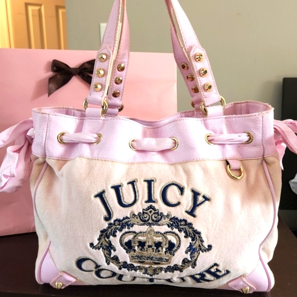 Juicy Couture Handbags - 💕Juicy Bag Purse Pink on Pink Daydreamer 😇